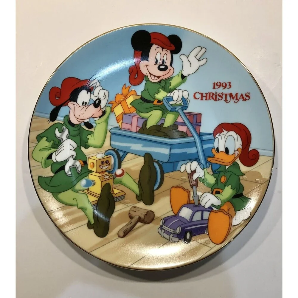 COLLECTABLE PLATTE CHRISTMAS 1993 THE WALT DISNEY COMPANY 8.5